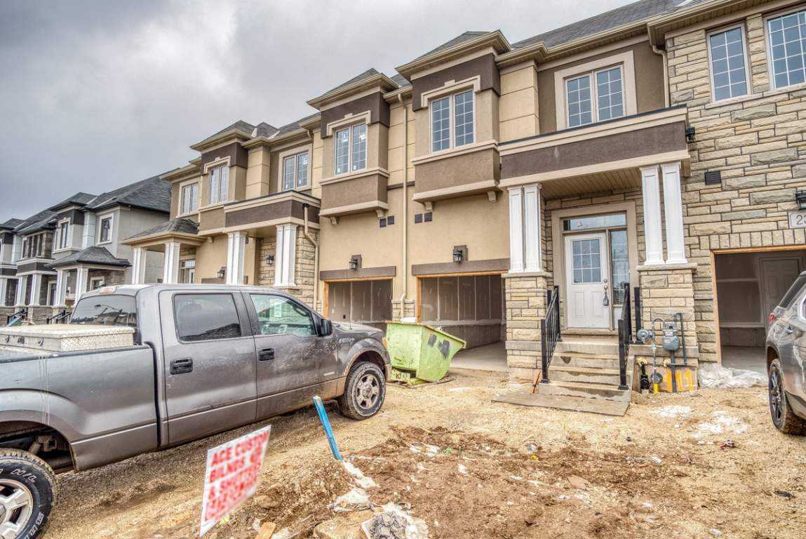 21 Bilanski Farm Road Apartments 81 Bilanski Farm Rd, Brantford, ON