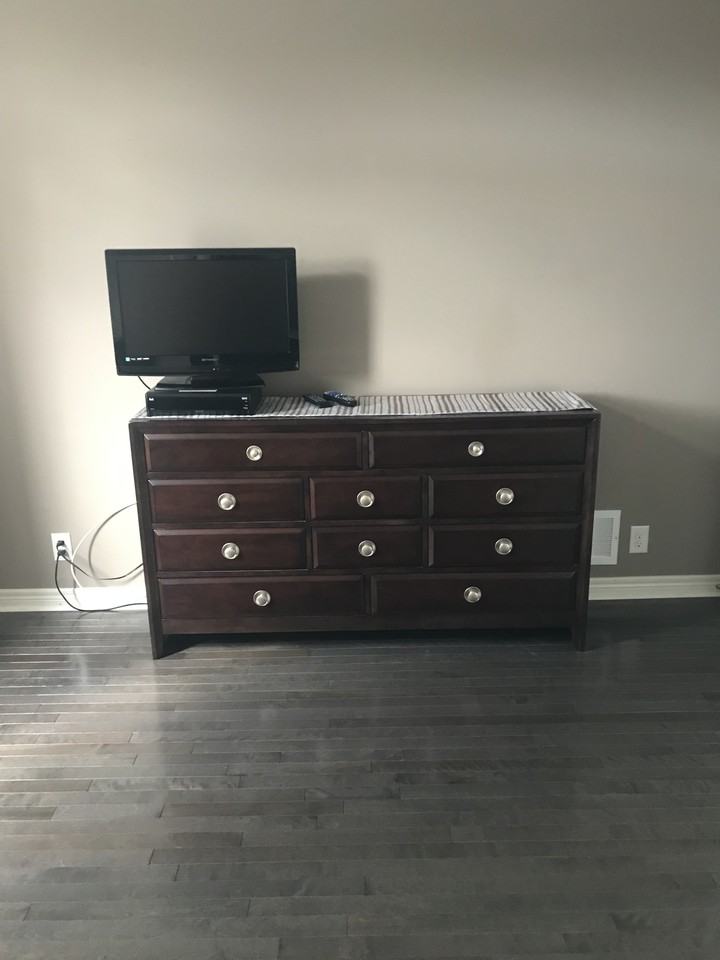 Room Newmarket/East Gwillimbury Apartments 95 Old Field Crescent