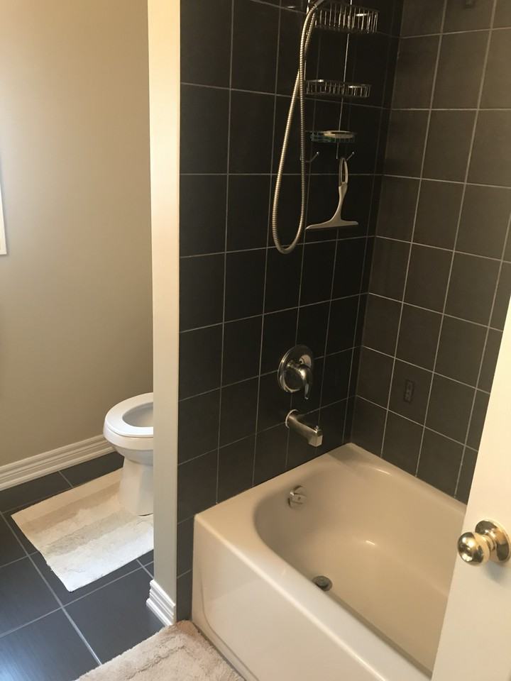 Room Newmarket/East Gwillimbury Apartments 95 Old Field Crescent