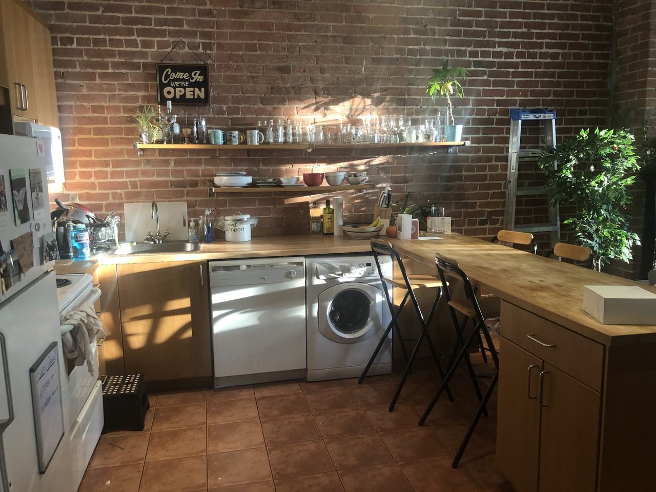 Hutchison Loft Apartments 3495 Rue Hutchison A, Montréal, QC H2X 2G1 Zumper