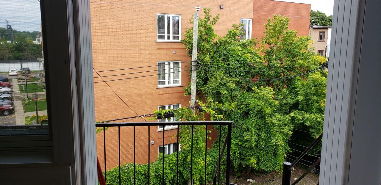 Rue Duff Court, Montréal, QUÉBEC H8S 1G2 2 Bedroom Apartment for 995