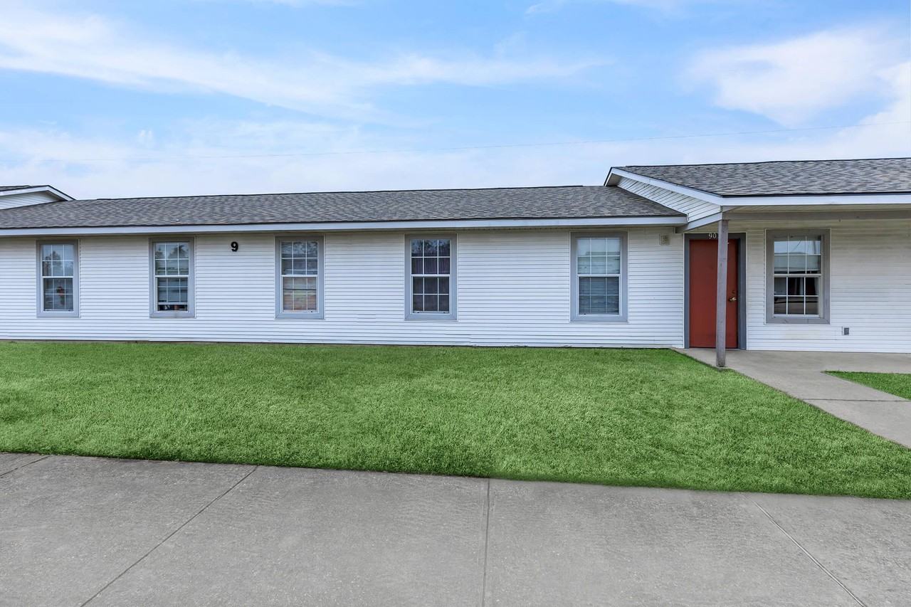 Devonshire Apartments 2130 N Hearne Ave, Shreveport, LA 71107 Zumper