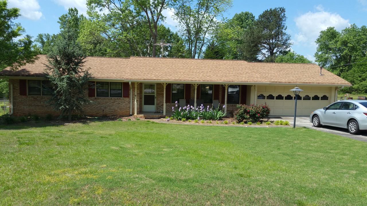 1685 Norton Estates Dr, Snellville, GA 30078 3 Bedroom House for Rent