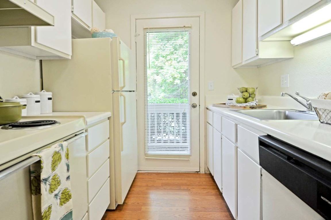 The Hamptons at Country Park 4515 Lawndale Drive, Greensboro, NC