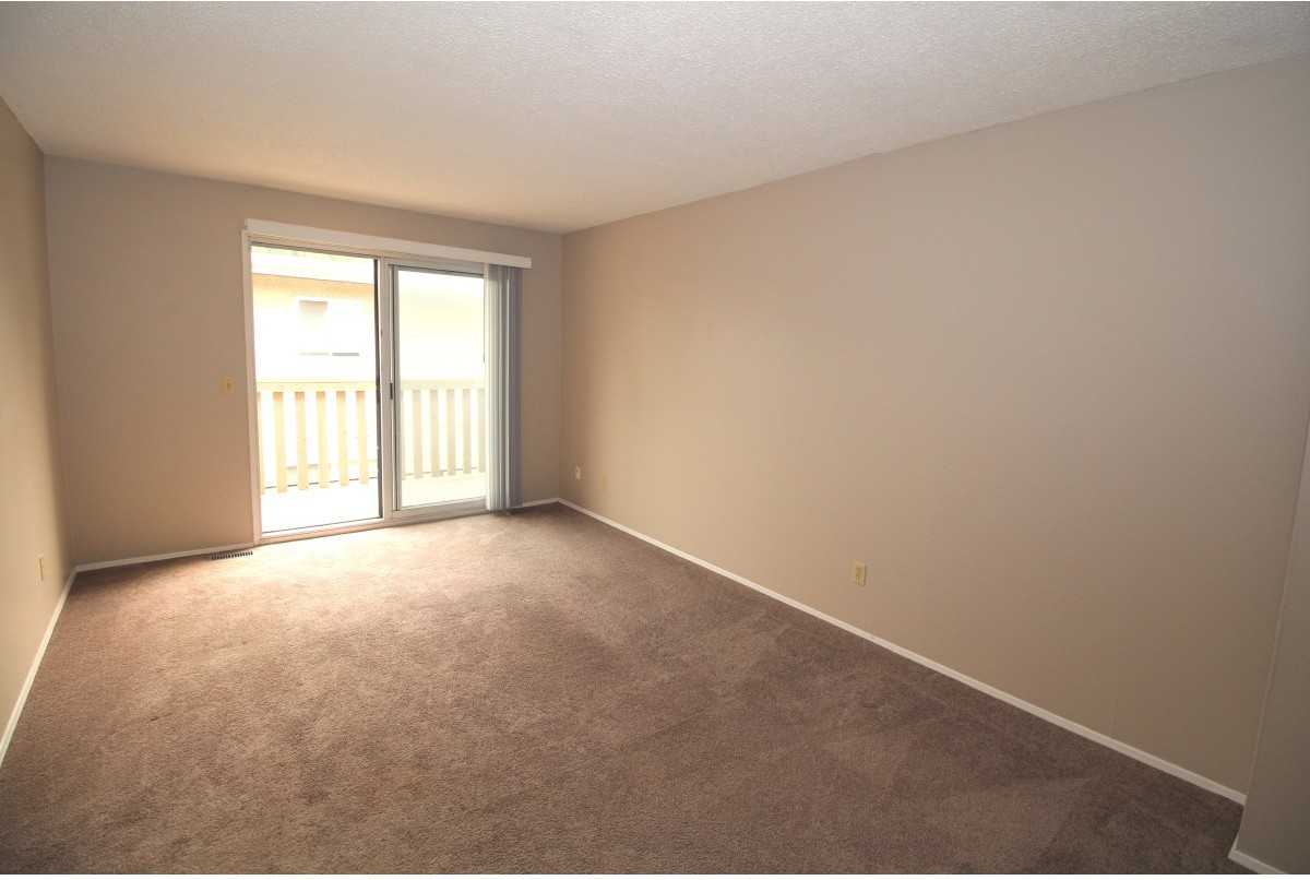 6129 Bowness Rd Nw, Calgary, AB T3B 0C9 3 Bedroom Apartment for Rent