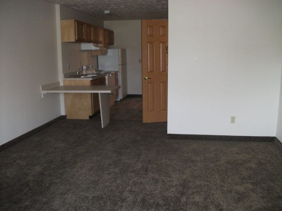 Newton Village Apartments 611 Ridge Road, Newton Falls, OH 44444 Zumper