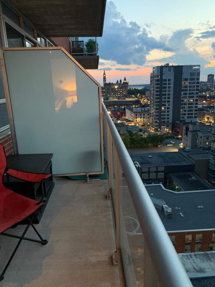 179 Street, Ottawa, ON K1N 1J8 1 Bedroom Condo for 1,800/month