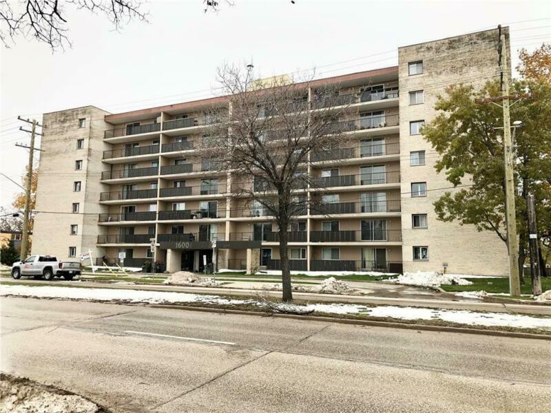 1600 Renfrew Bay House, Winnipeg, MB R3N 1Y9 1 Bedroom Apartment for