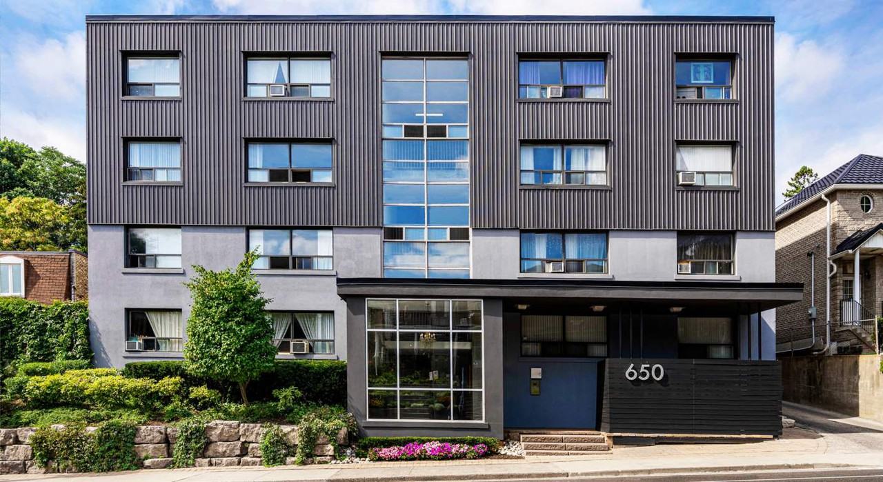 Beach Suites Apartments for Rent 650 Woodbine Ave, Toronto, ON M4E