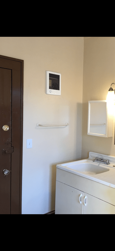 Studio room in the old hotel Rainier building Apartments 109 East A