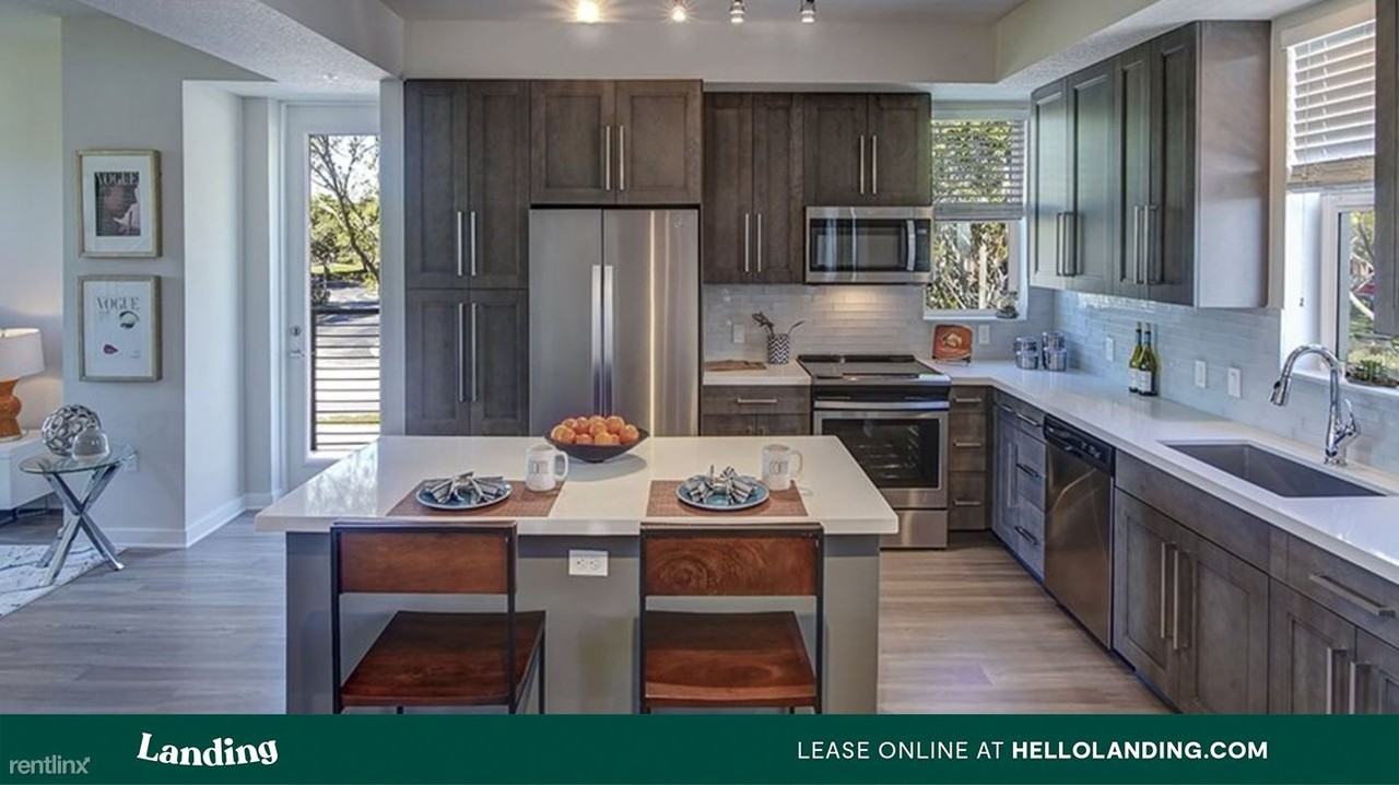 Landing Furnished Apartment Bell at Broken Sound Apartments 5500