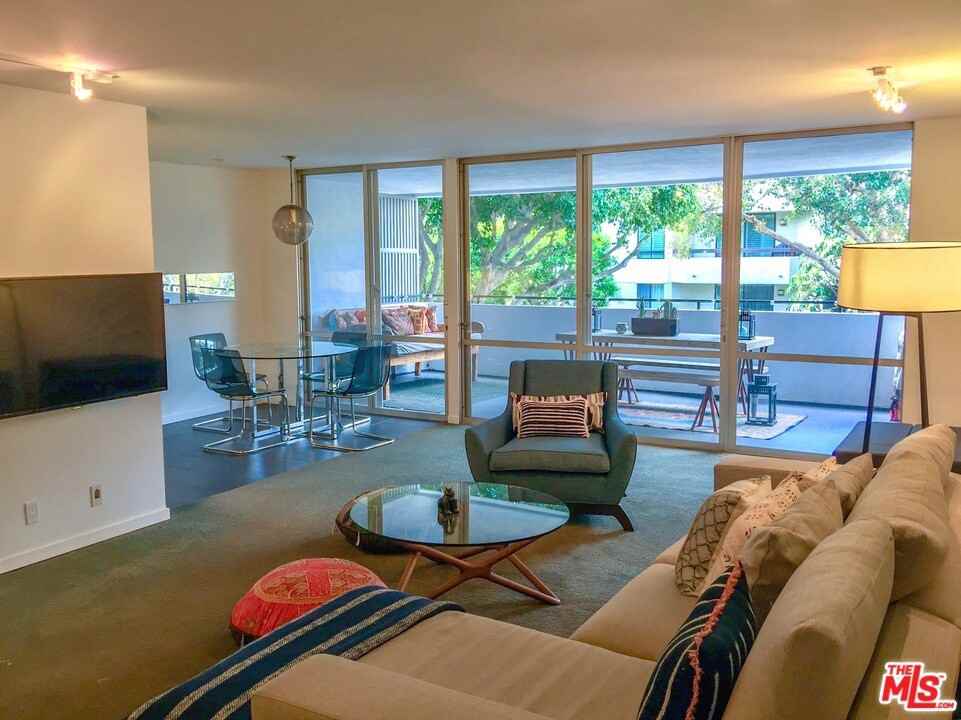 850 N Kings Rd, West Hollywood, CA 90069 1 Bedroom Condo for Rent for