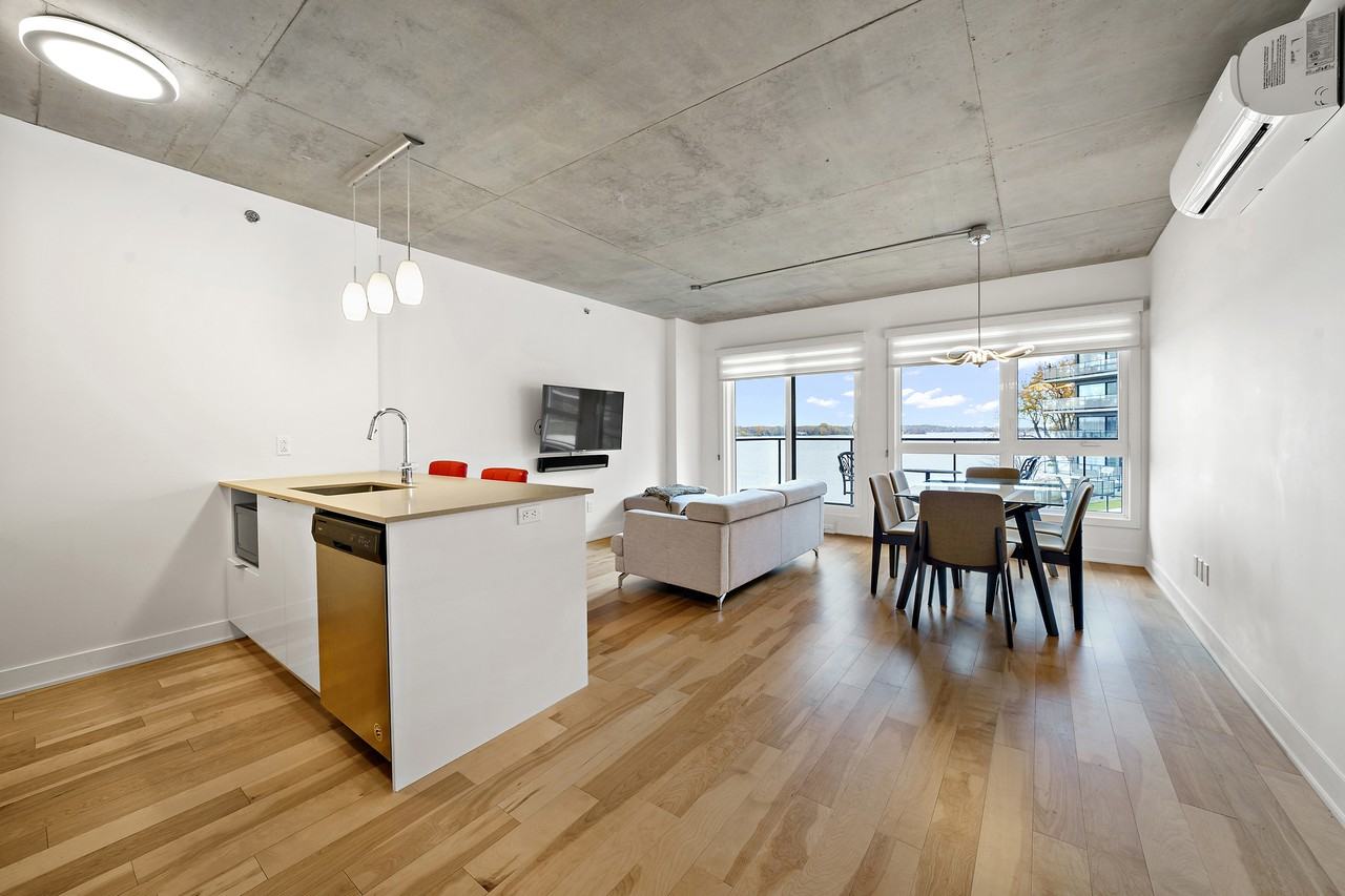 695 Boulevard Perrot 412, L'ÎlePerrot, QC J7V 3H5 2 Bedroom Apartment