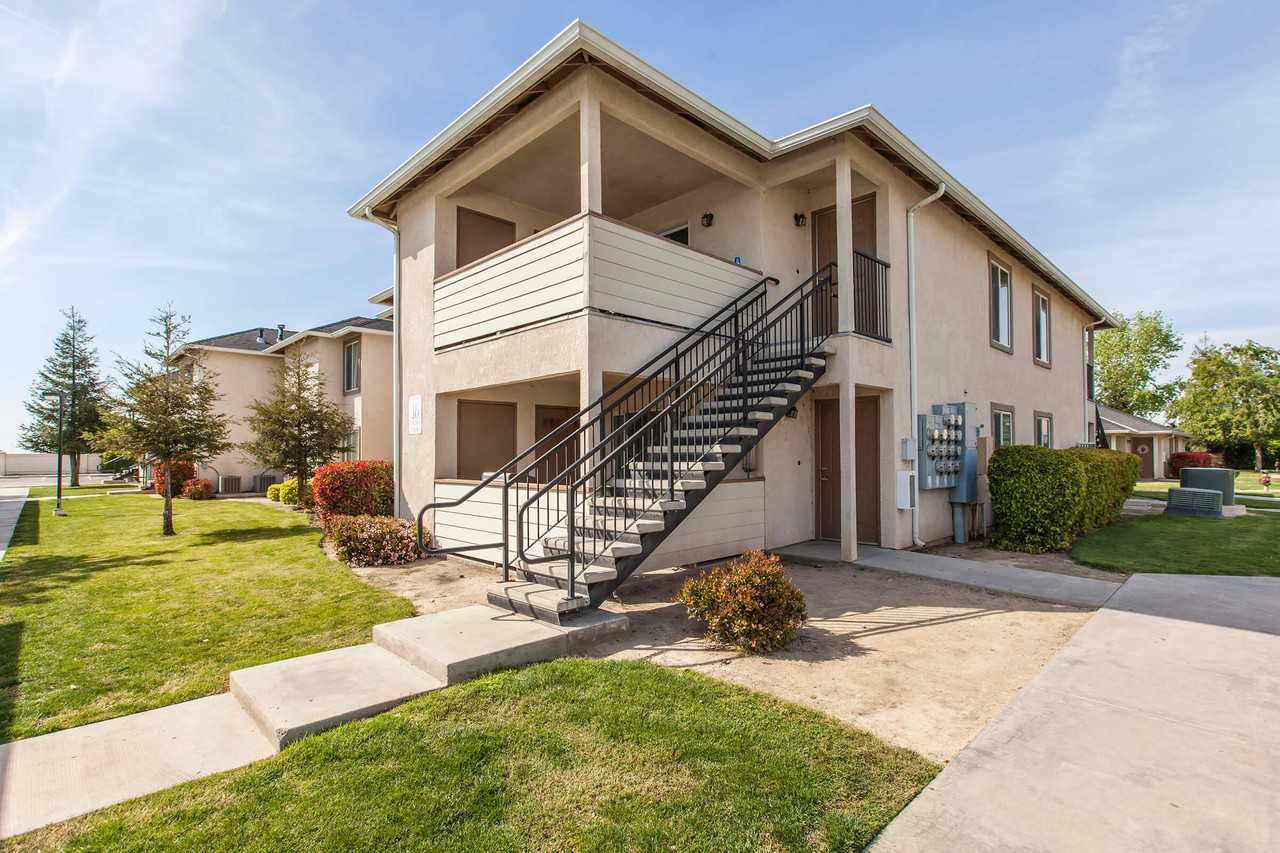Quail Run Apartments 15649 W California Ave, Kerman, CA 93630 Zumper