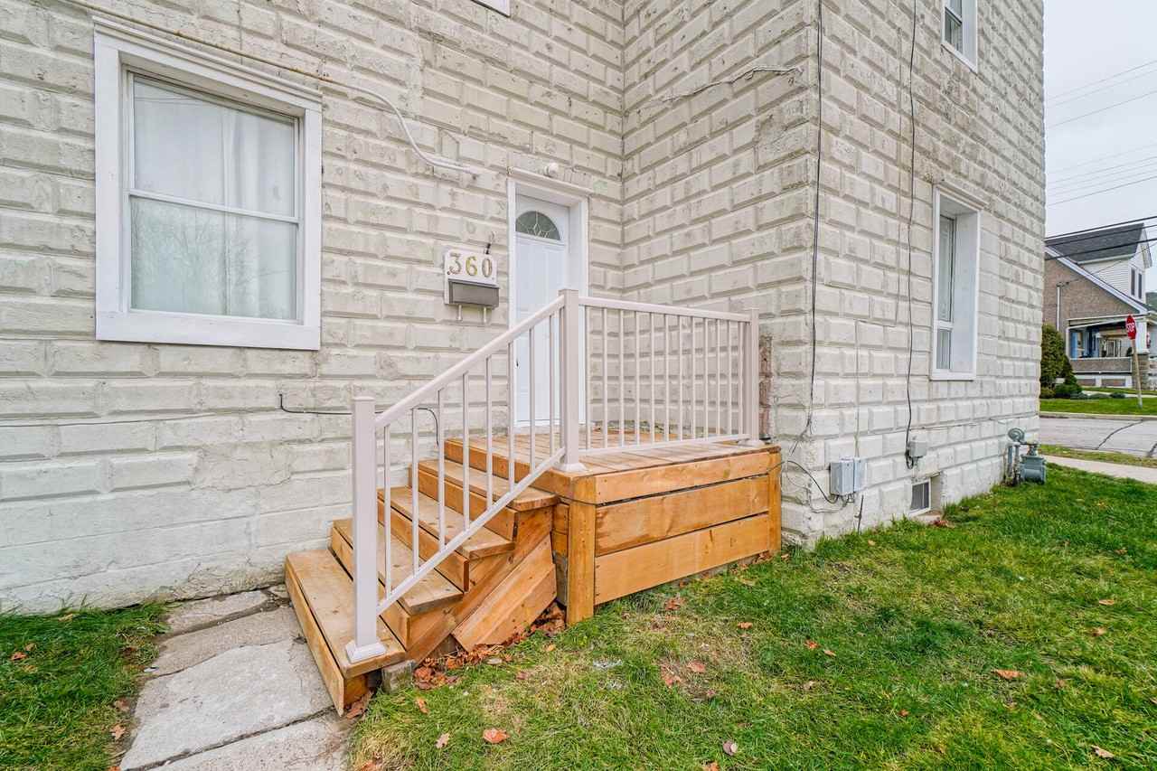 SPACIOUS 3 BEDROOM APARTMENT IN HOMESIDE Apartments 360 Cope Street, Hamilton, ON L8H 5C3 Zumper