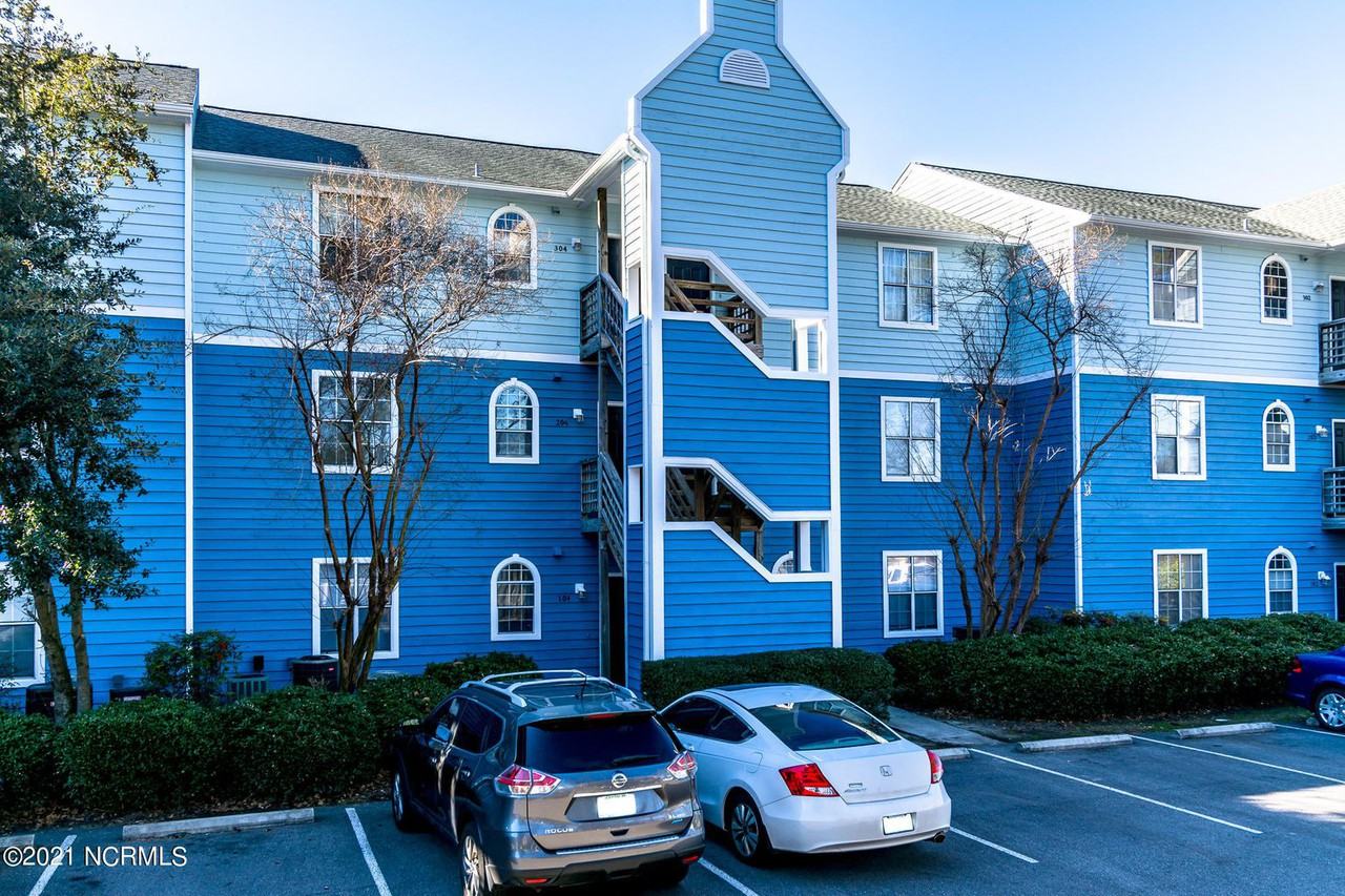 Courtyard Apartments 4240 Wilshire Boulevard 204E, Wilmington, NC