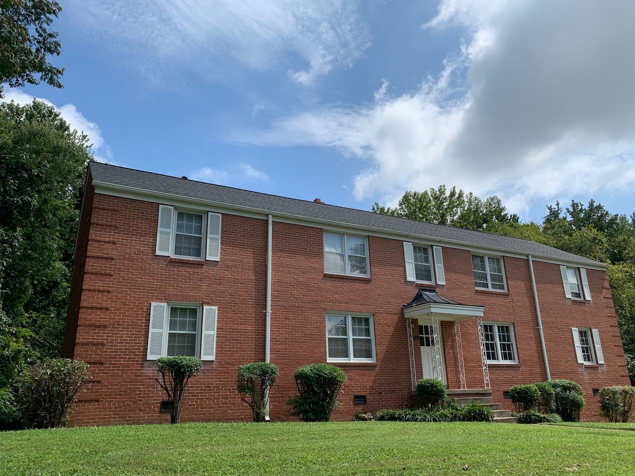 2 Bed/1 Bath recently renovated Apartments 1210 Whilden Place C