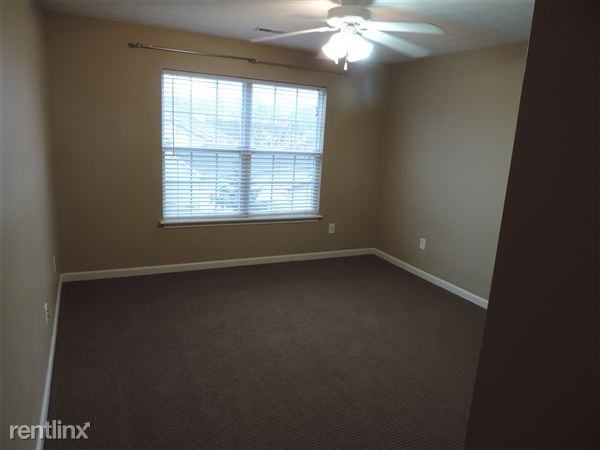 Lenox Creek Apartments 14821 Lenox Dr, Strongsville, OH 44136 Zumper