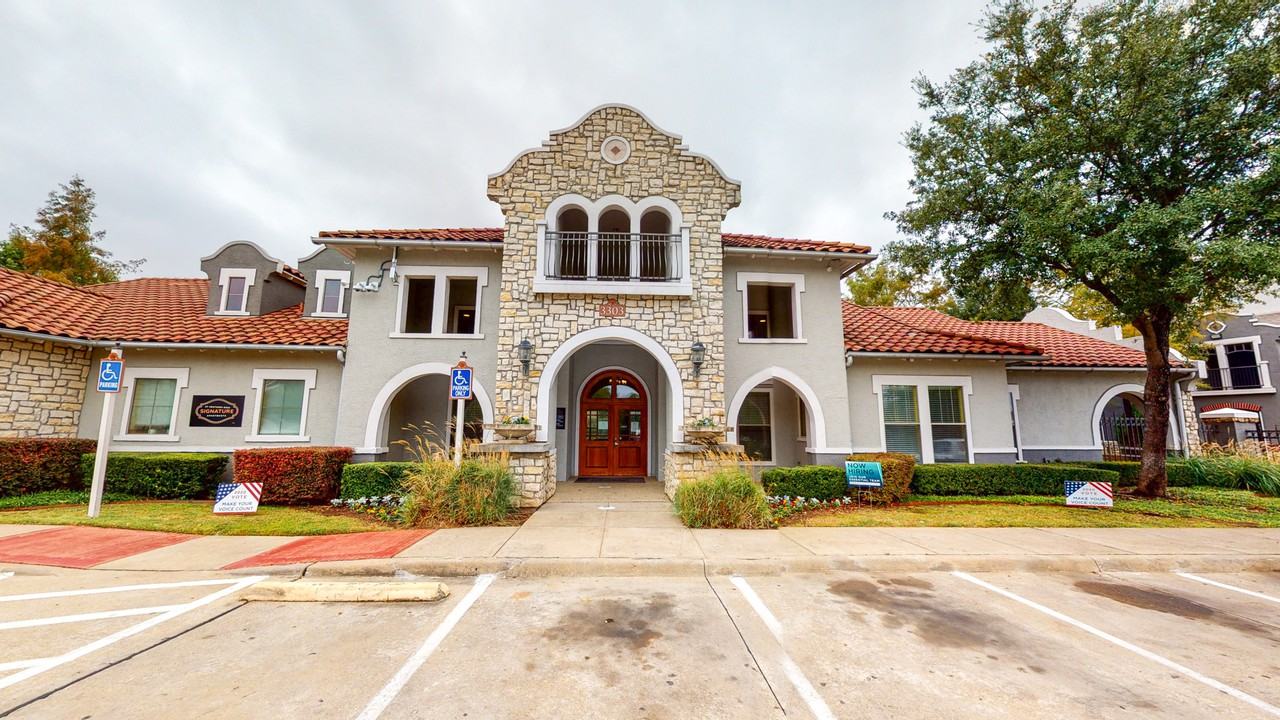 Signature at Southern Oaks 3303 Southern Oaks Blvd, Dallas, TX 75216