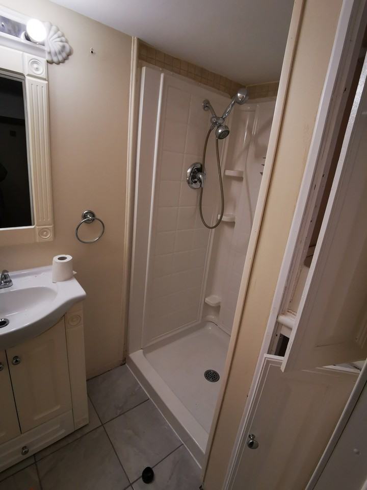 Dufferin Basement Apartment Apartments Dufferin Ave & Meyers St