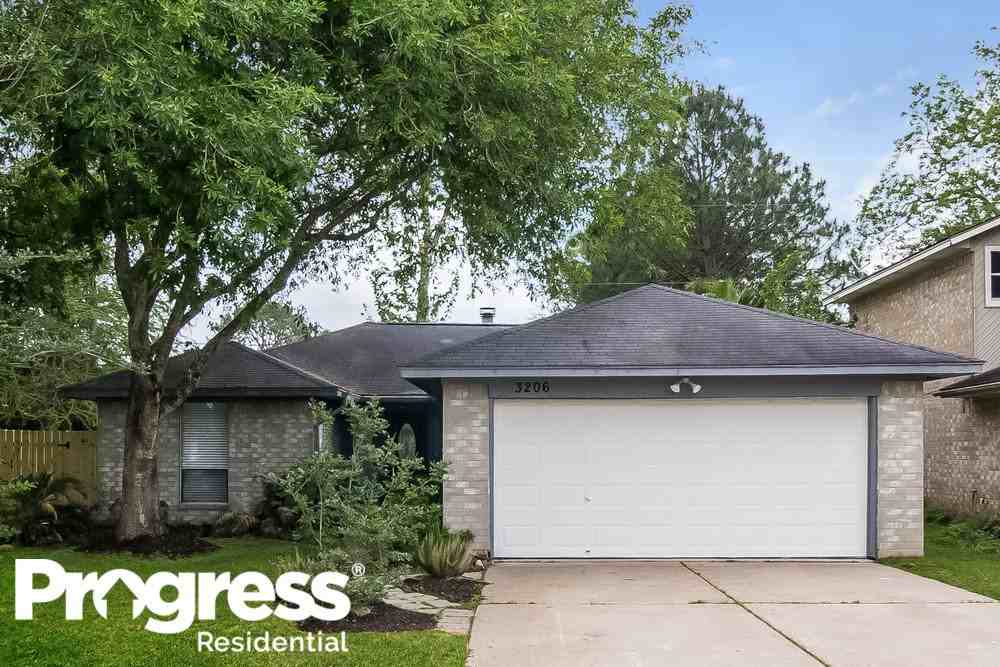 3206 Teakwood Cir, Dickinson, TX 77539 3 Bedroom House for 1,545/month