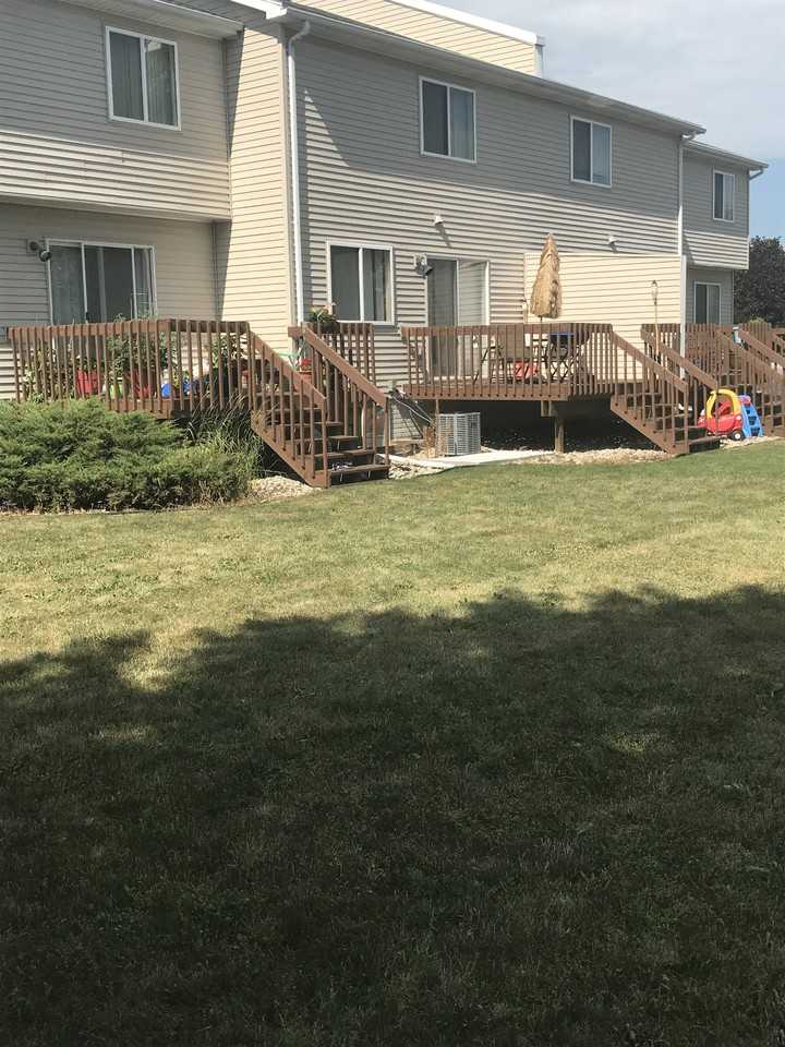 Woodside Condominiums Apartments 1514 Flynn Lane 12 Condo's, Mount