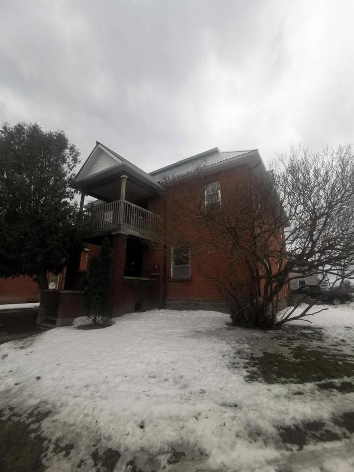 216 John Street North Apartments 216 John St N, Arnprior, ON K7S 2N9