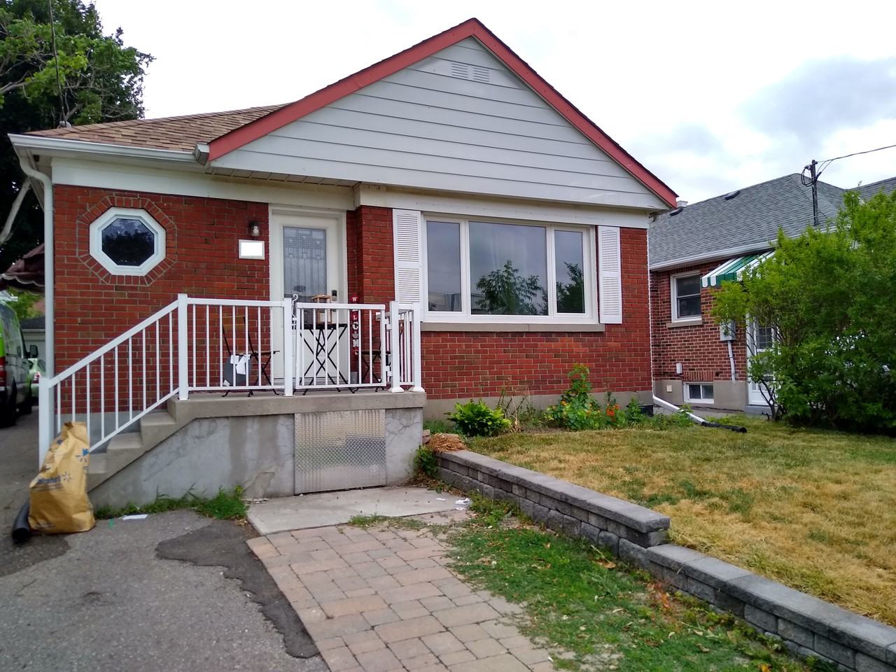 2 BR LEGAL BASEMENT APT Freshly Renovated OSHAWA Apartments