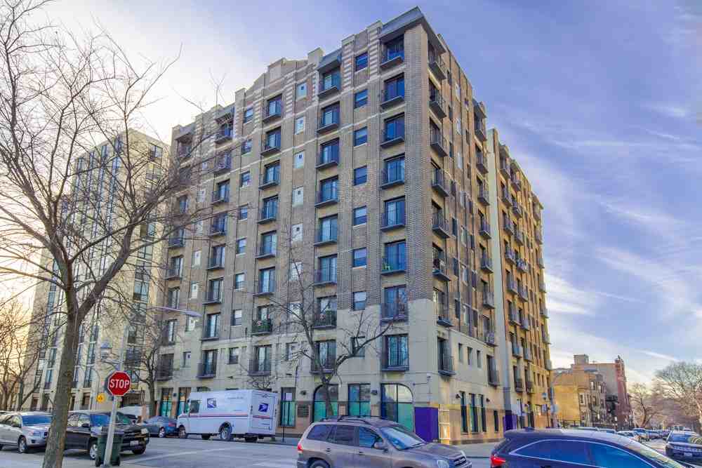 4520 N Clarendon Ave Apartments for Rent in Uptown, Chicago, IL 60640