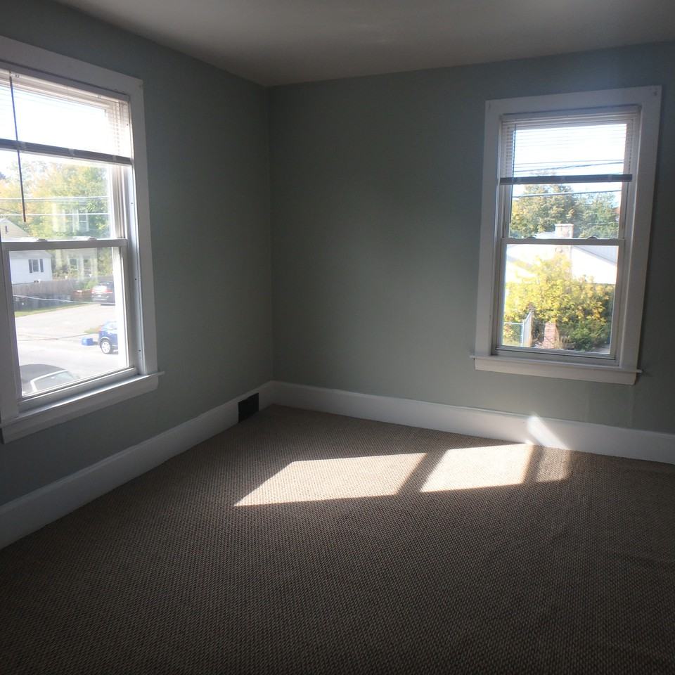 315 Pine st 2F 23152, Lewiston, ME 04240 2 Bedroom Apartment for