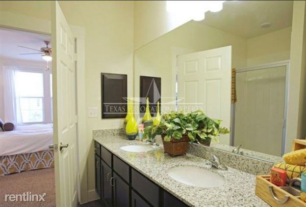 UTSA and Vance Jackson 1476 Apartments Vance Jackson Rd, San Antonio