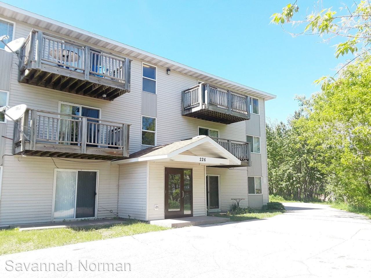 220 226 Pecan Ave Apartments for Rent in East End, Duluth, MN 55811 with 4 Floorplans Zumper