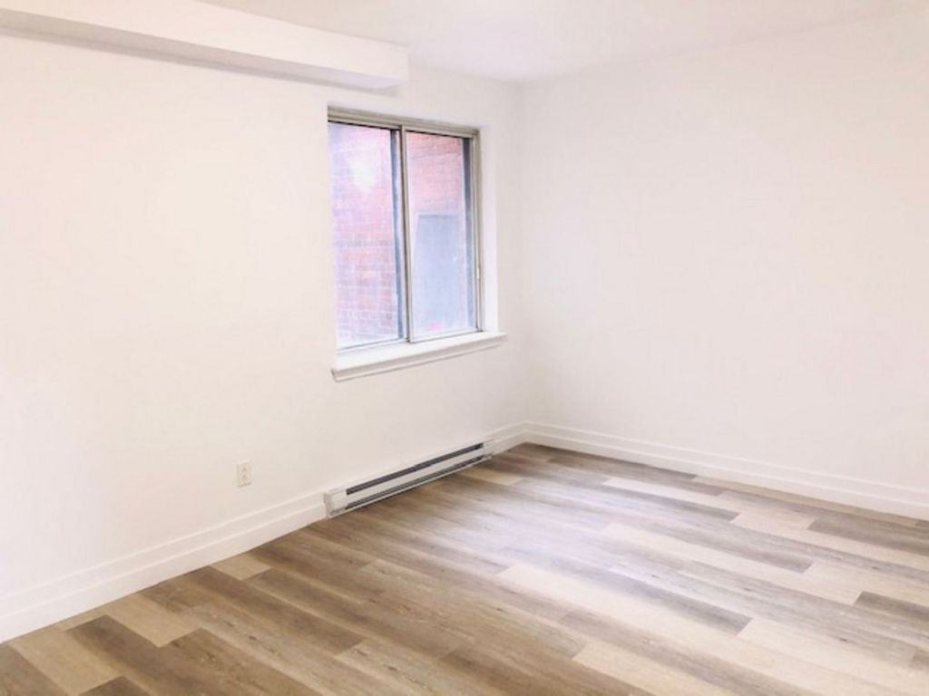 5741 Decarie Apartments 5741 Boul Décarie, Montréal, QC H3W 3C8 Zumper