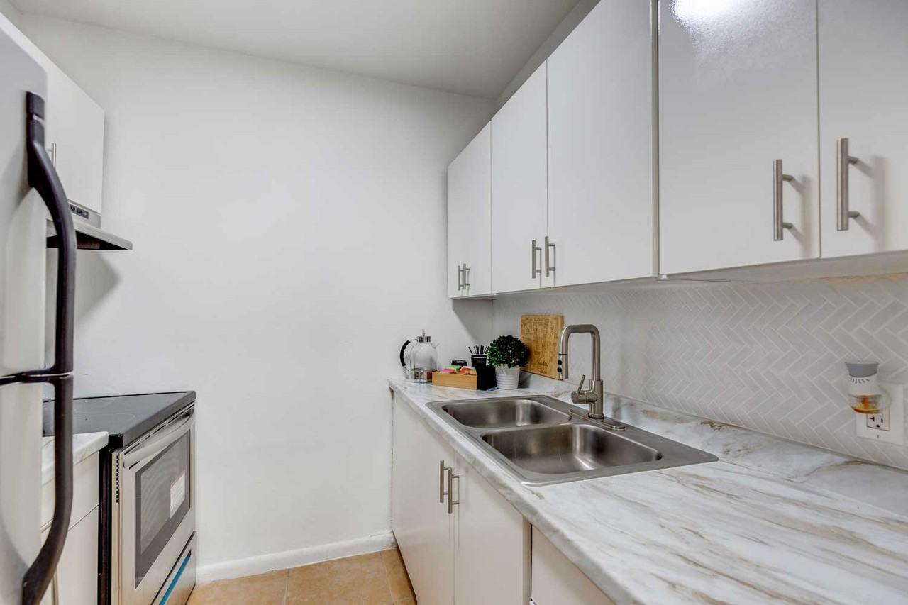 New Castle Lake Waterfront Apartments 1401 Nw 103rd St, Miami, FL 33147 Zumper