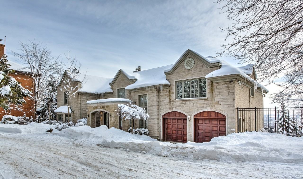 10 Av Sunnyside, Westmount, QC H3Y 1C1 5 Bedroom Apartment for 18,000