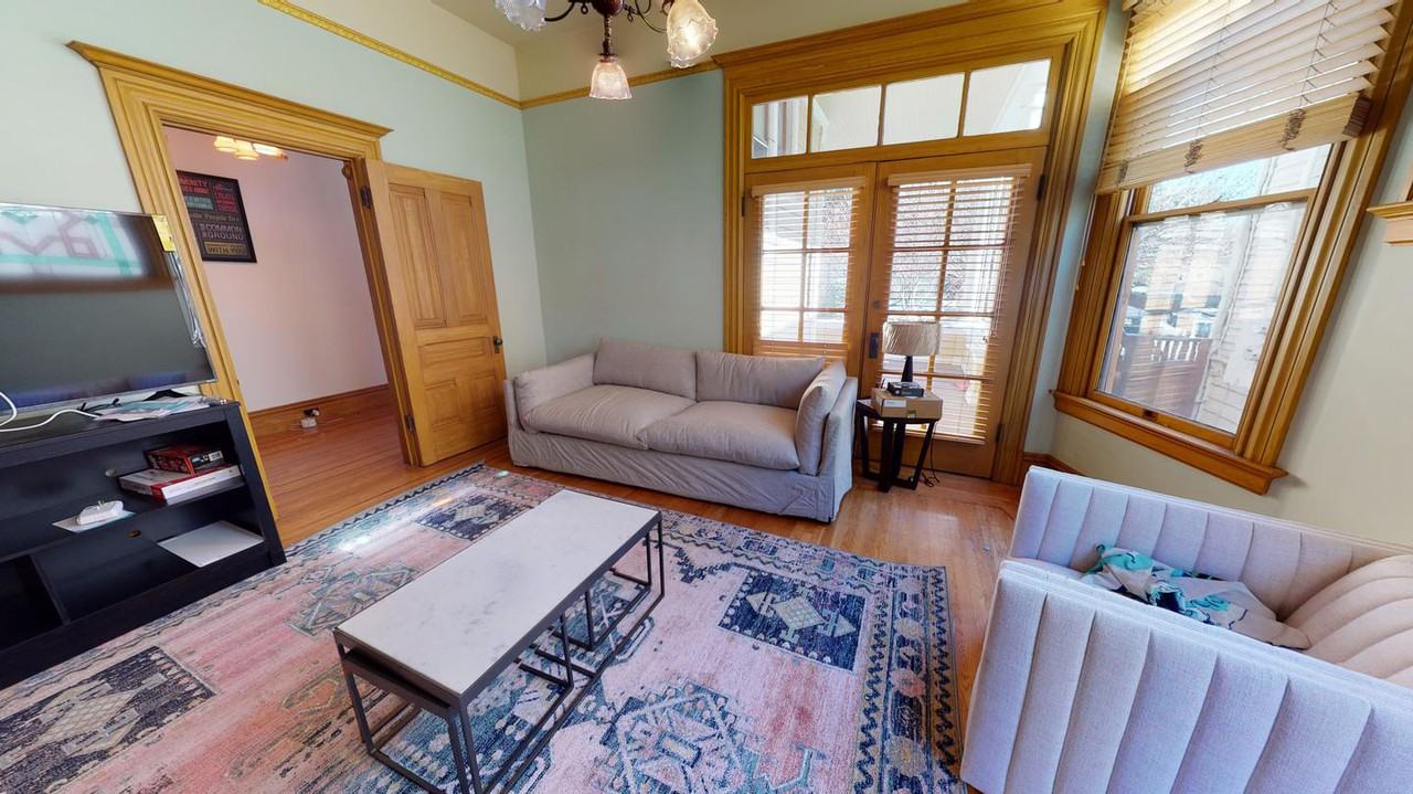 Beautiful Downtown San Jose Home with Wrap Around Deck Apartments in