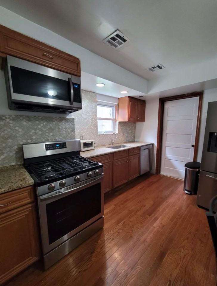 476 Gregory Ave 1, Weehawken, NJ 07086 3 Bedroom Apartment for Rent