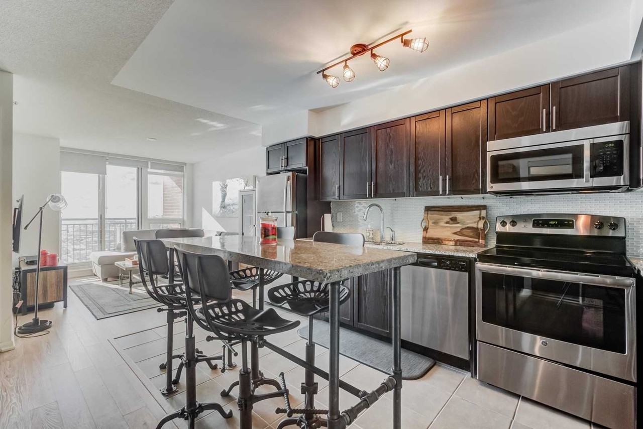 830 Lawrence Ave W 2109, Toronto, ON M6A 0B5 1 Bedroom Apartment for