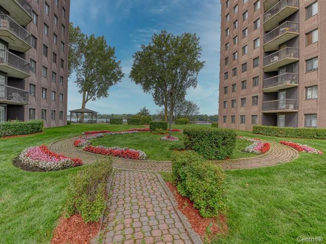 380 Chemin de la RiveBoisée 206, Montréal, QC H8Z 3K4 3 Bedroom Condo