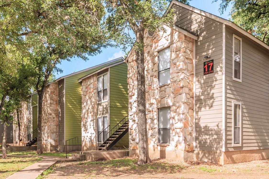 Salado Crossing Apartments 13230 Blanco Rd, San Antonio, TX 78216