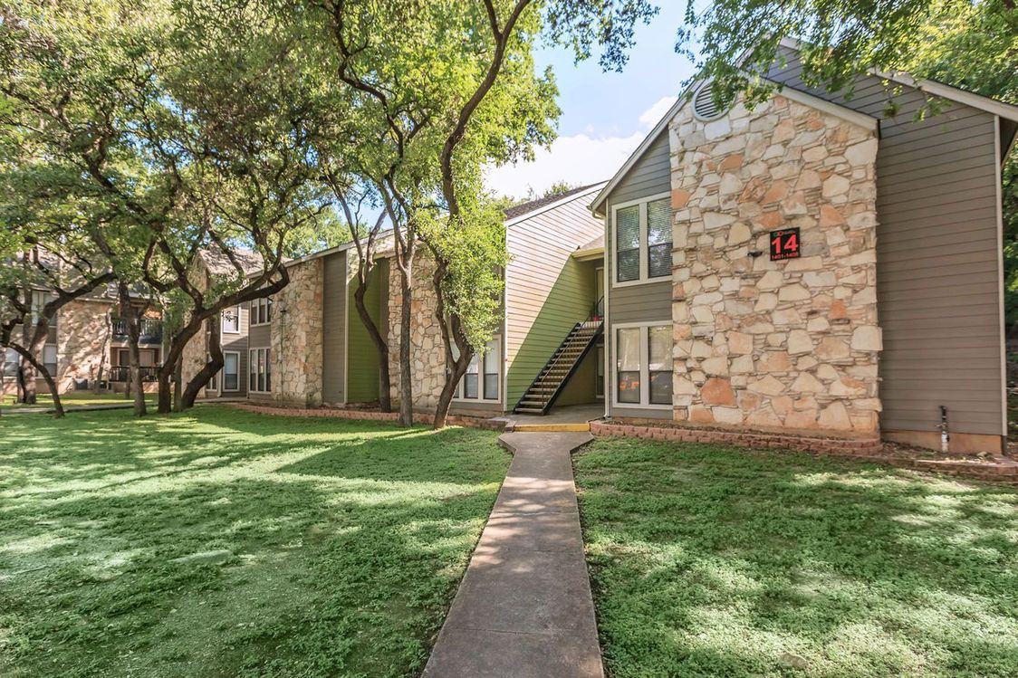Salado Crossing Apartments 13230 Blanco Rd, San Antonio, TX 78216