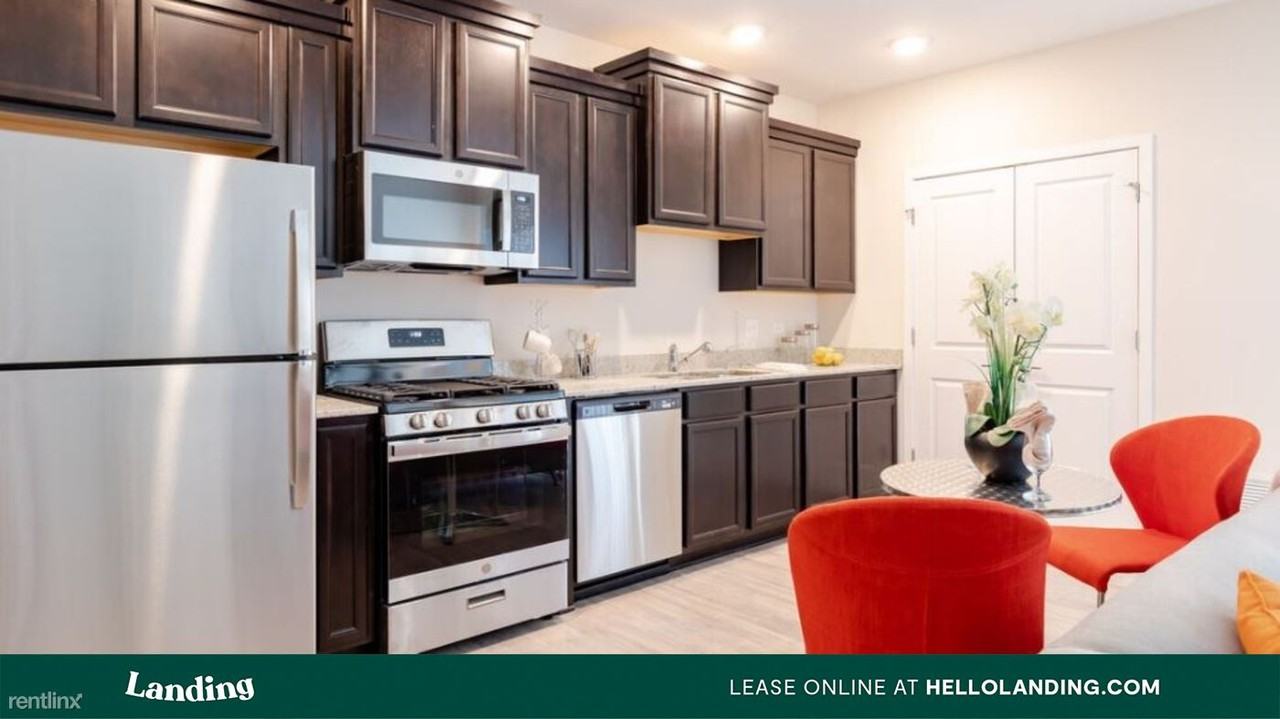 Landing Furnished Apartment The Reserve at Hudson Crossing Apartments