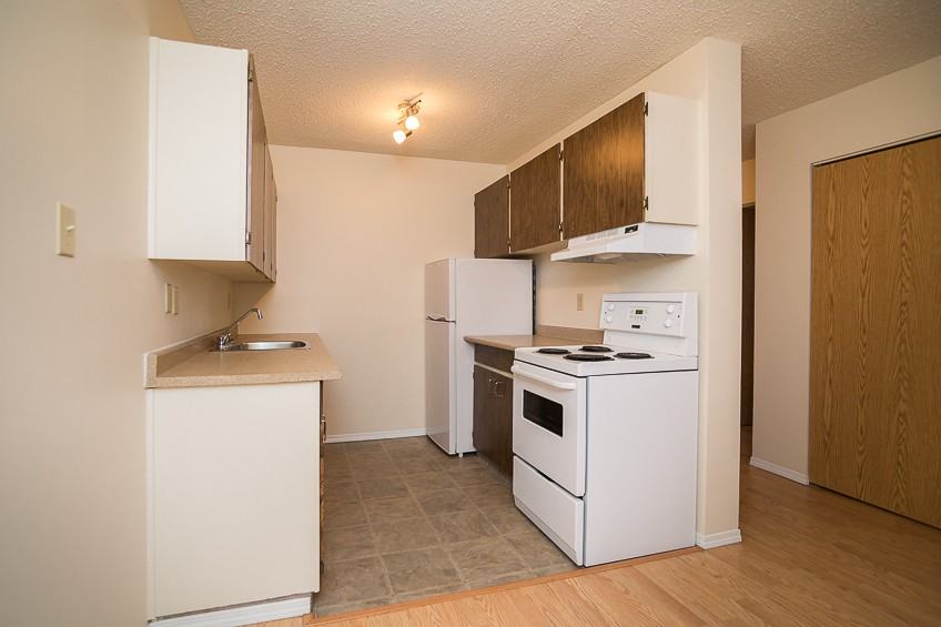 Parkside Manor Apartments 668 28th St W, Prince Albert, SK S6V 6Z7