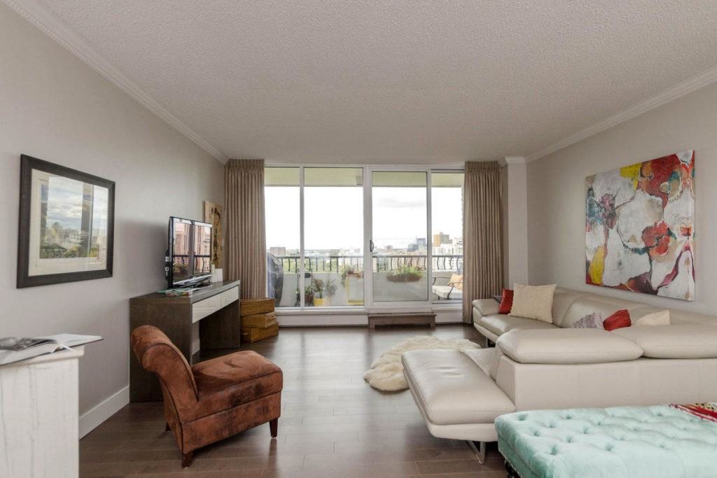 Hampton Green Apartments 323 Wellington Cres, Winnipeg, MB R3M 0A4