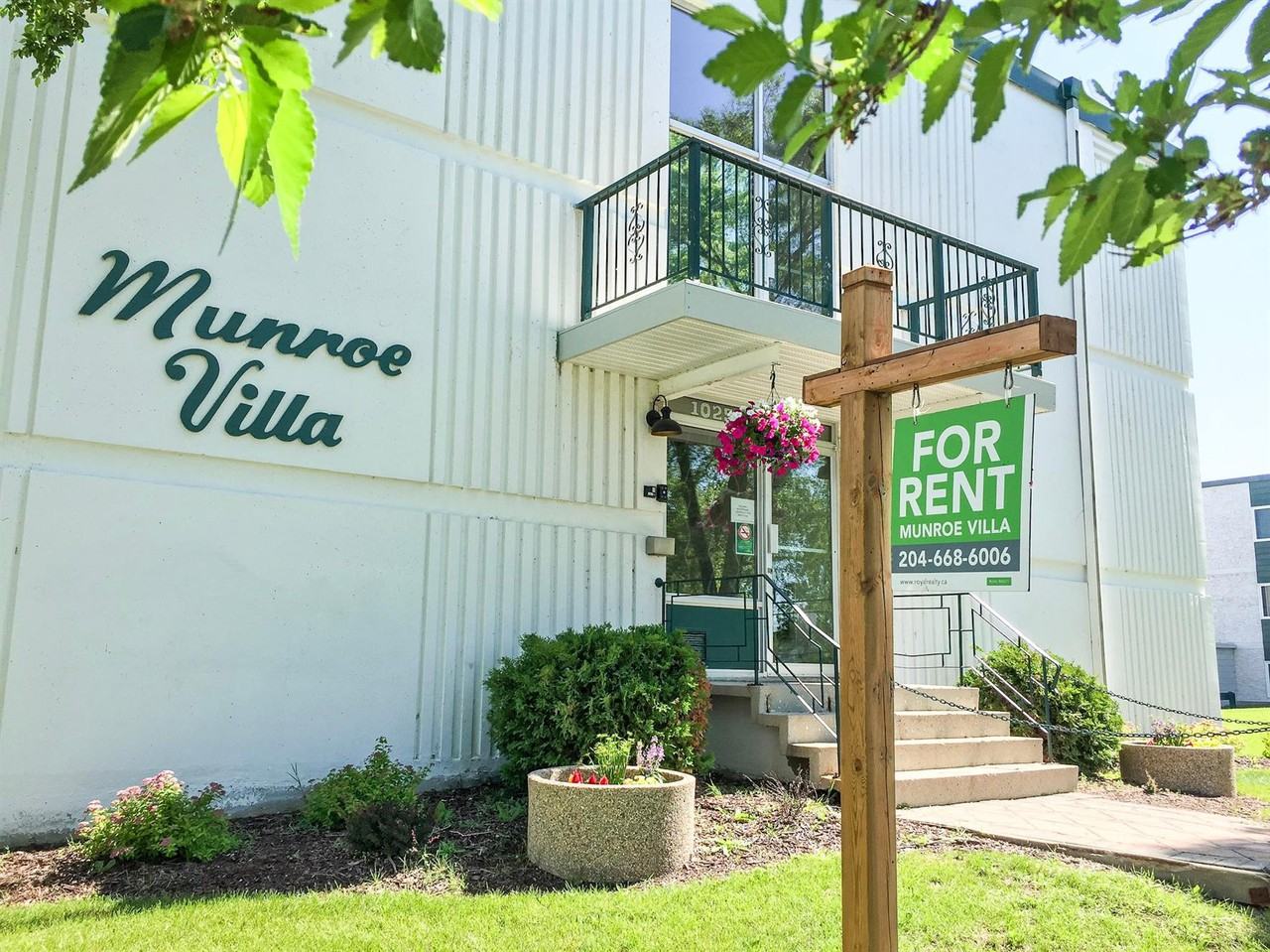 1025 Munroe Ave. Munroe Villa Apartments 1025 Munroe Ave, Winnipeg