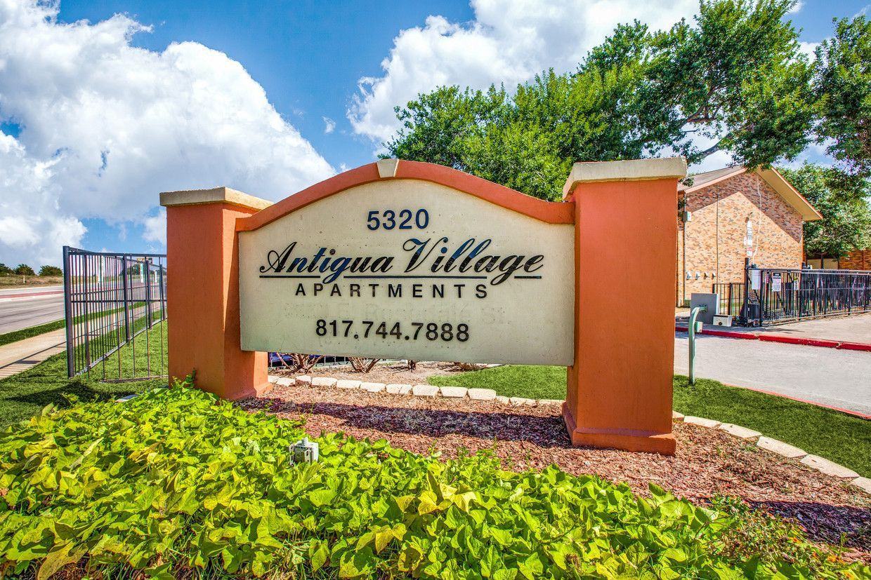 Antigua Village Apartments 5320 E Rosedale St, Fort Worth, TX 76105