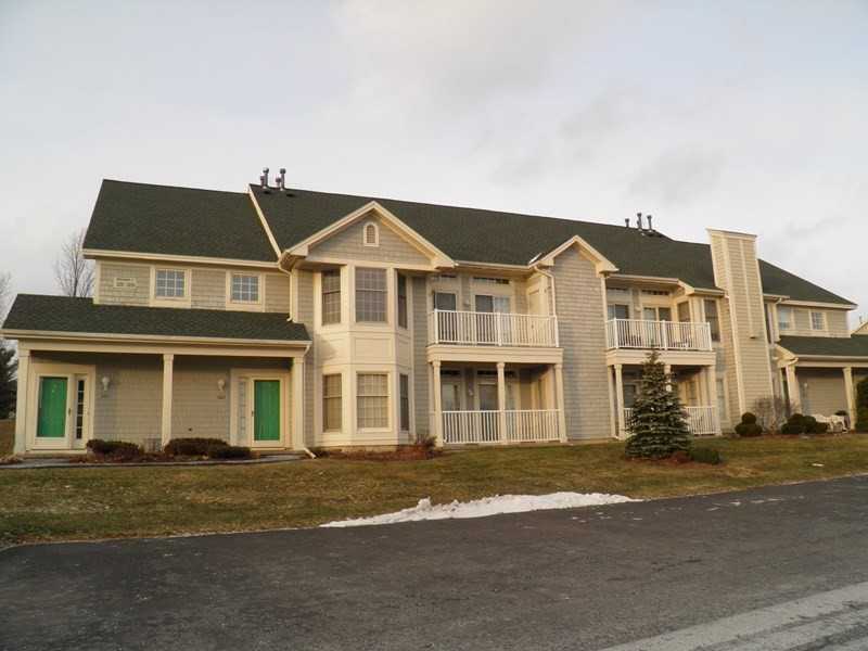 1201 Greymoor Way, Baldwinsville, NY 13027 2 Bedroom House for 1,050