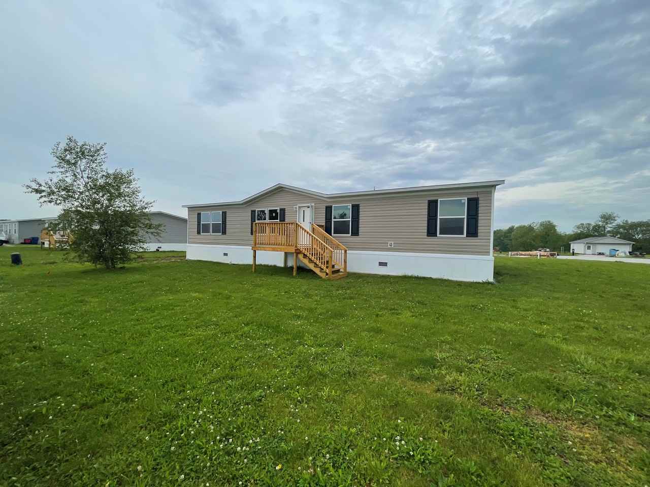125 Sunwood Road, Jacksonville, IL 62650 4 Bedroom Apartment for Rent