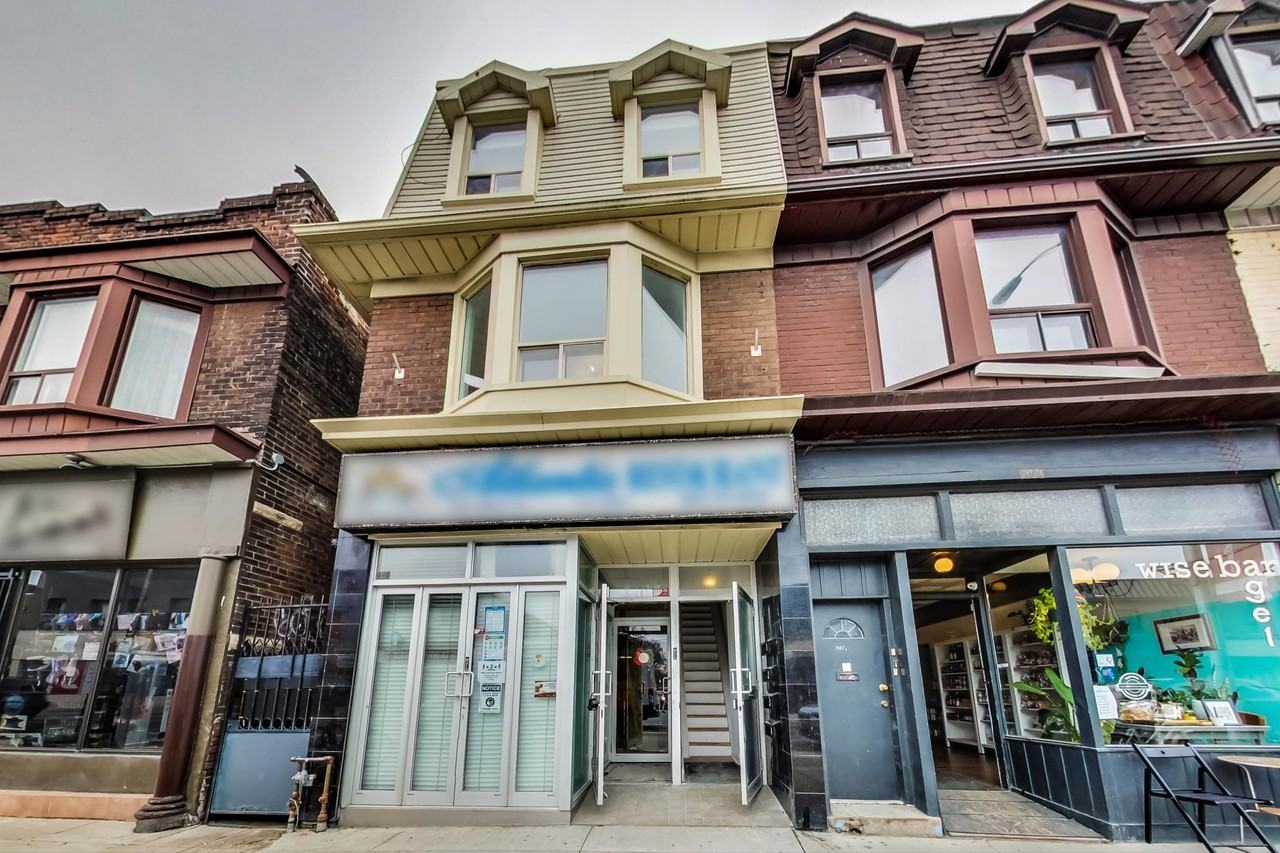 1005 Bloor Street W Apartments in Dufferin Grove, Toronto, ON M6H 1M1