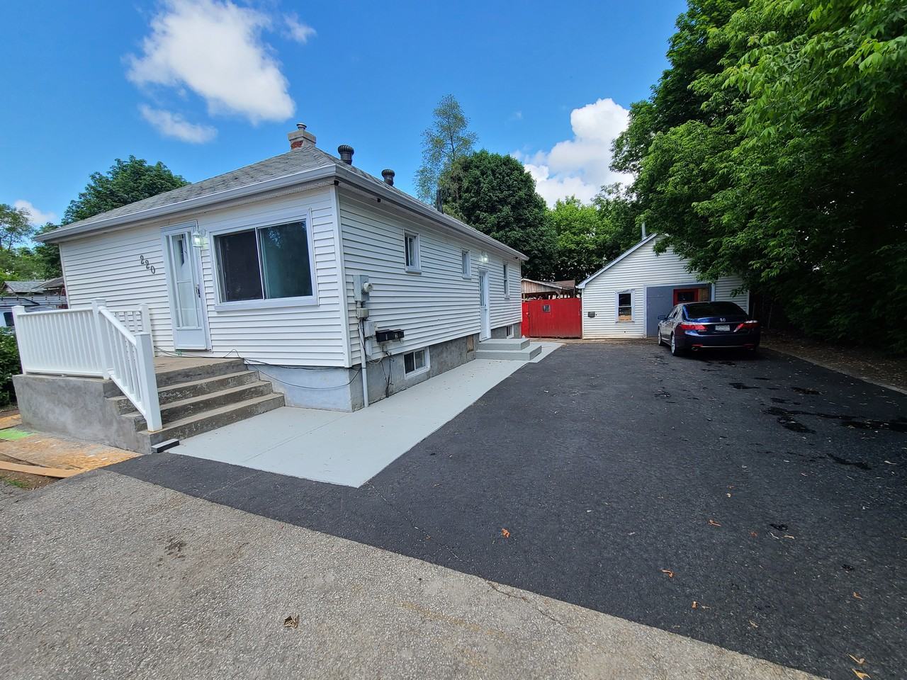 220 Tiffin Street, Barrie, ON L4N 2N4 3 Bedroom Apartment for Rent for
